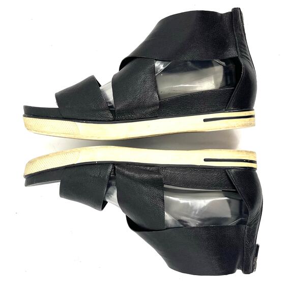 Eileen Fisher Black Leather Wide Strap Open Toe Zip Back Sandals - Size 10 - Picture 4 of 9